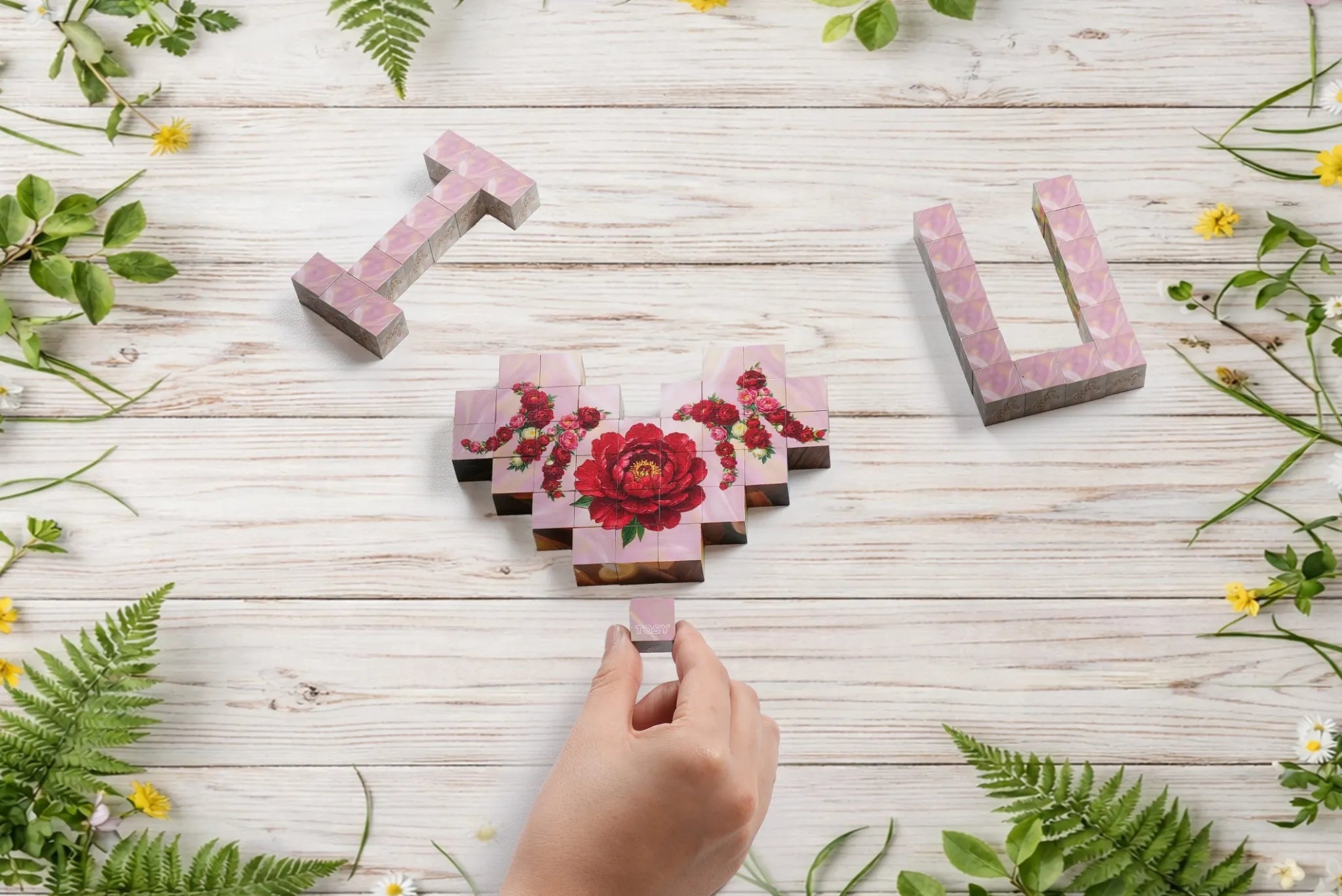 Best Mother’s Day Gift Ideas for Moms in 2026 | Meaningful Gifts Under $25