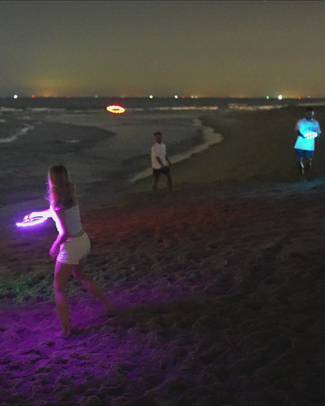 Load video: Kids playing with the TOSY Flying Ring on the beach, demonstrating smooth throws, easy catches, and active outdoor fun.